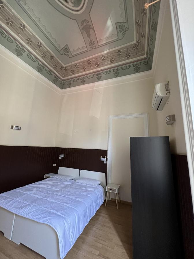 Bed and Breakfast Il Giardino E Gli Affreschi Катанія Екстер'єр фото